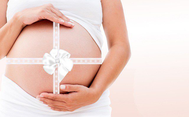 La gingivitis del embarazo se presenta en gestantes